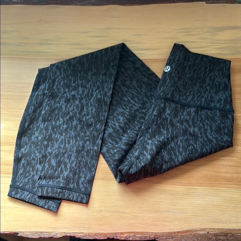 Lululemon Athletica Black Patterned Leggings